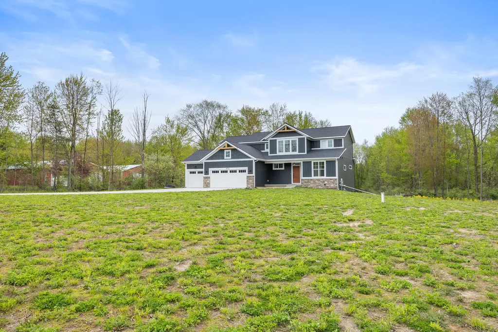 8774 Patterson Avenue SE Caledonia Township MI 49316