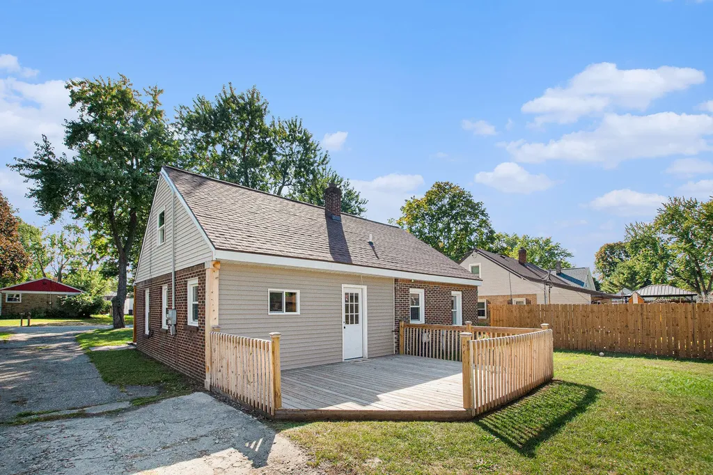 4662 Tolland Avenue Delhi Charter Township MI 48842