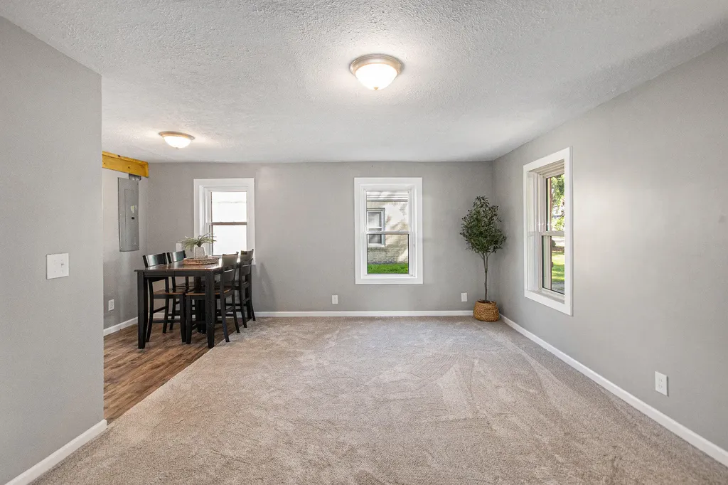4662 Tolland Avenue Delhi Charter Township MI 48842