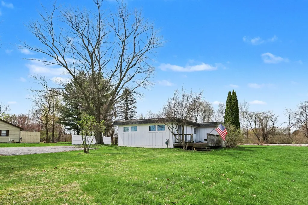1773 N Newaygo Road Casnovia Township MI 49303