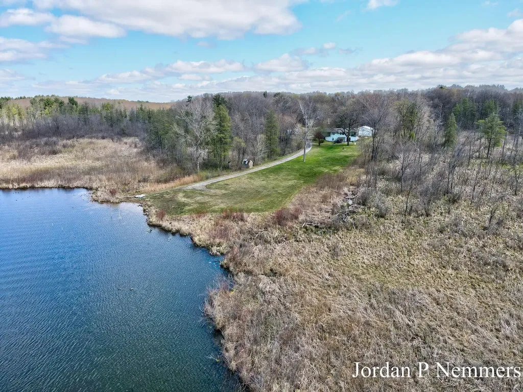 12375 Overlook Drive NE Oakfield Township MI 48838