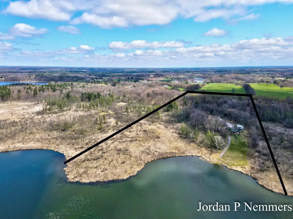 12375 Overlook Drive NE Oakfield Township MI 48838