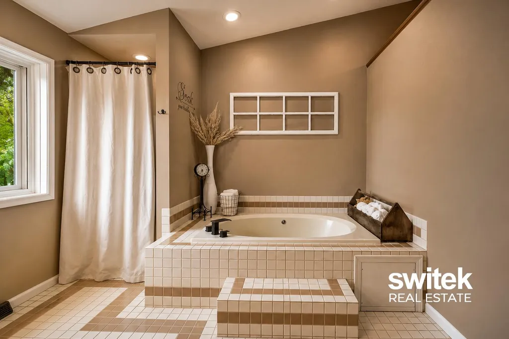 9750 Meadow Valley SE Gaines Charter Township MI 49316