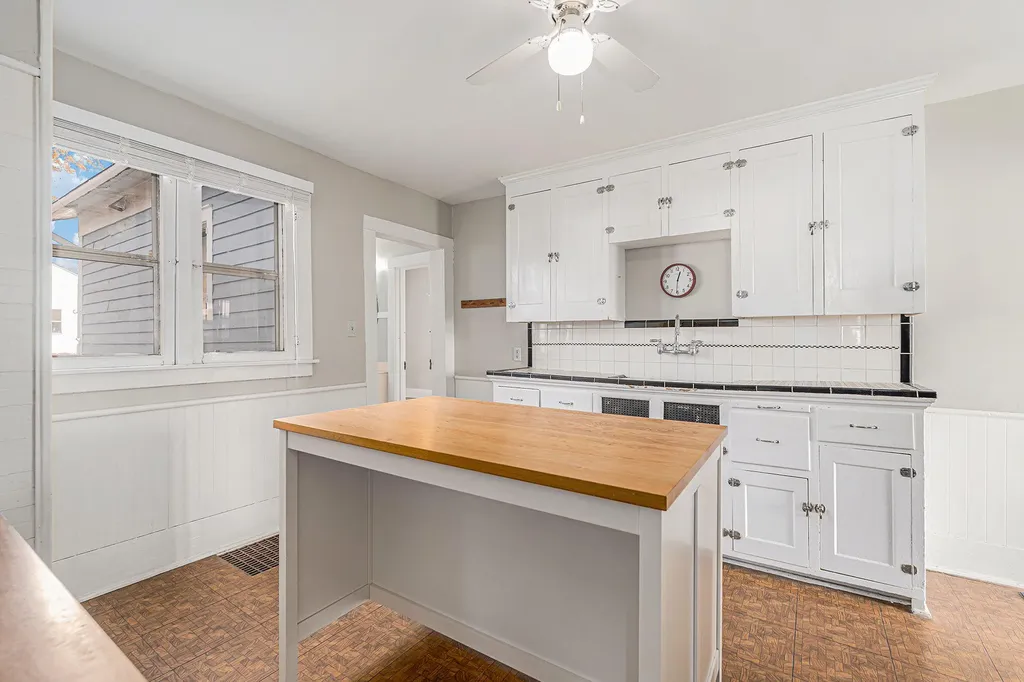 3981 White Street SW Grandville City MI 49418