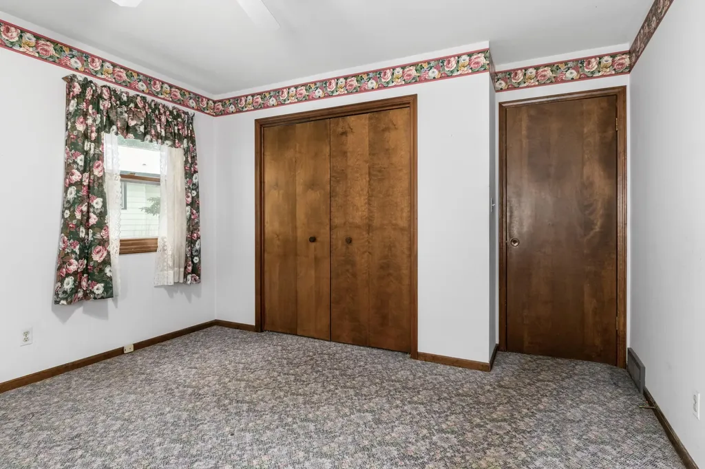 1619 Sentinal Street SW Wyoming City MI 49519