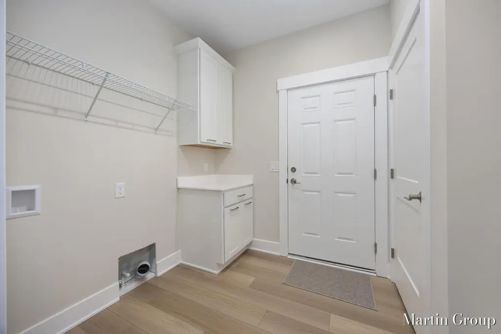2247 Watertown Way NE Grand Rapids City MI 49505