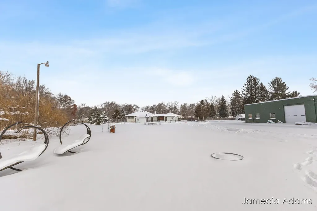 2132 4 Mile Road NE Grand Rapids Charter Township MI 49525