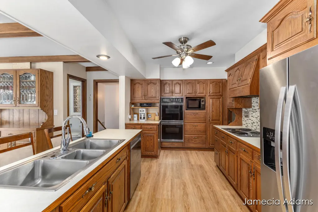 2132 4 Mile Road NE Grand Rapids Charter Township MI 49525