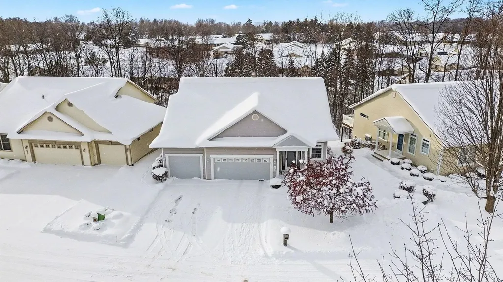 1087 Barrington NW Walker City MI 49534