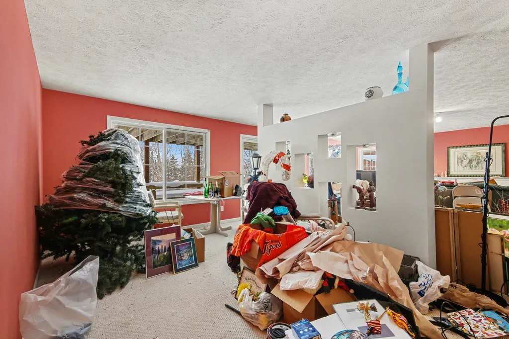 1087 Barrington NW Walker City MI 49534