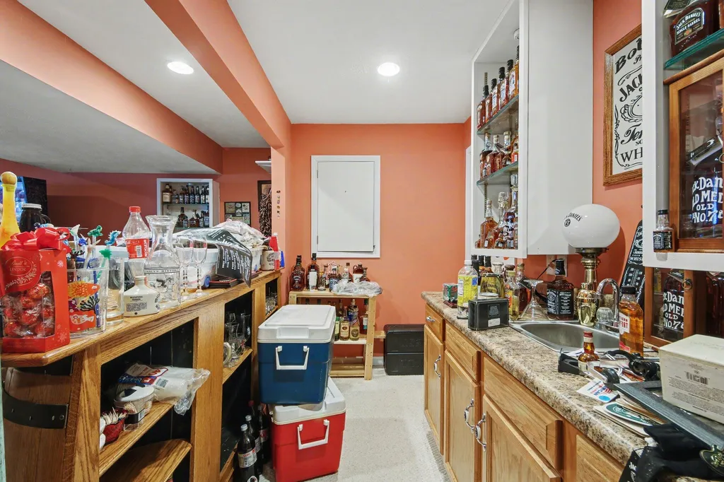 1087 Barrington NW Walker City MI 49534