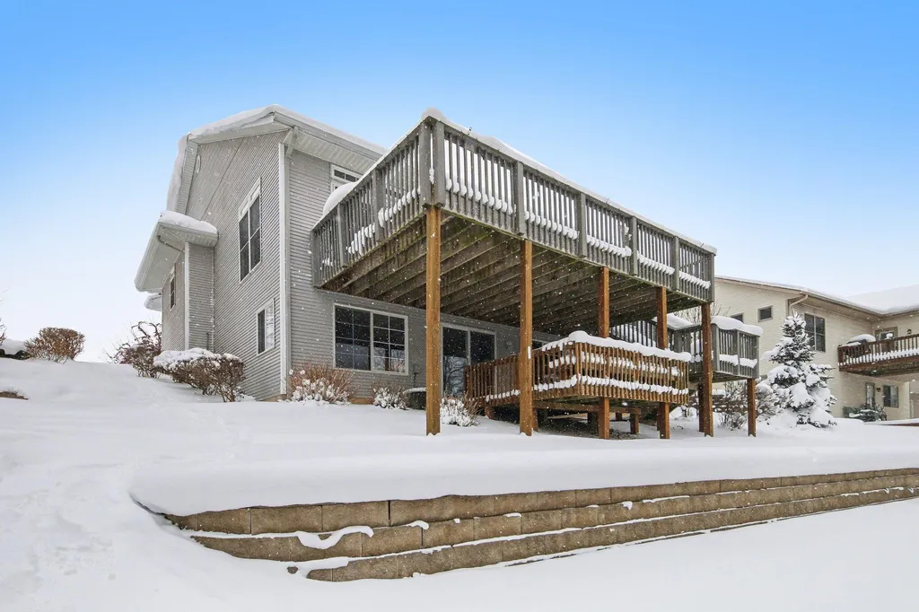 1087 Barrington NW Walker City MI 49534