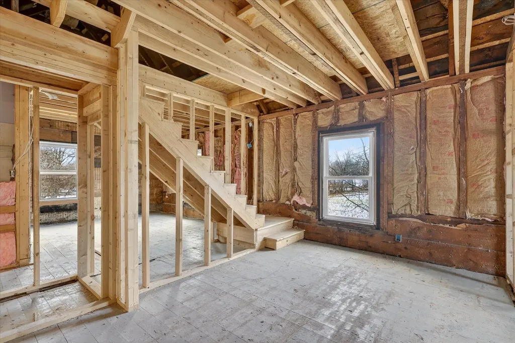 2328 Dean Lake Avenue NE Grand Rapids City MI 49505