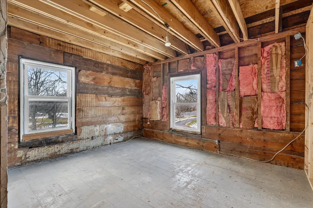 2328 Dean Lake Avenue NE Grand Rapids City MI 49505