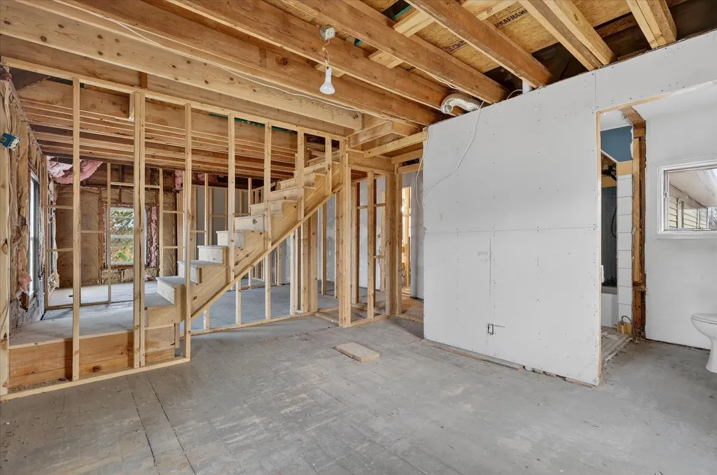 2328 Dean Lake Avenue NE Grand Rapids City MI 49505