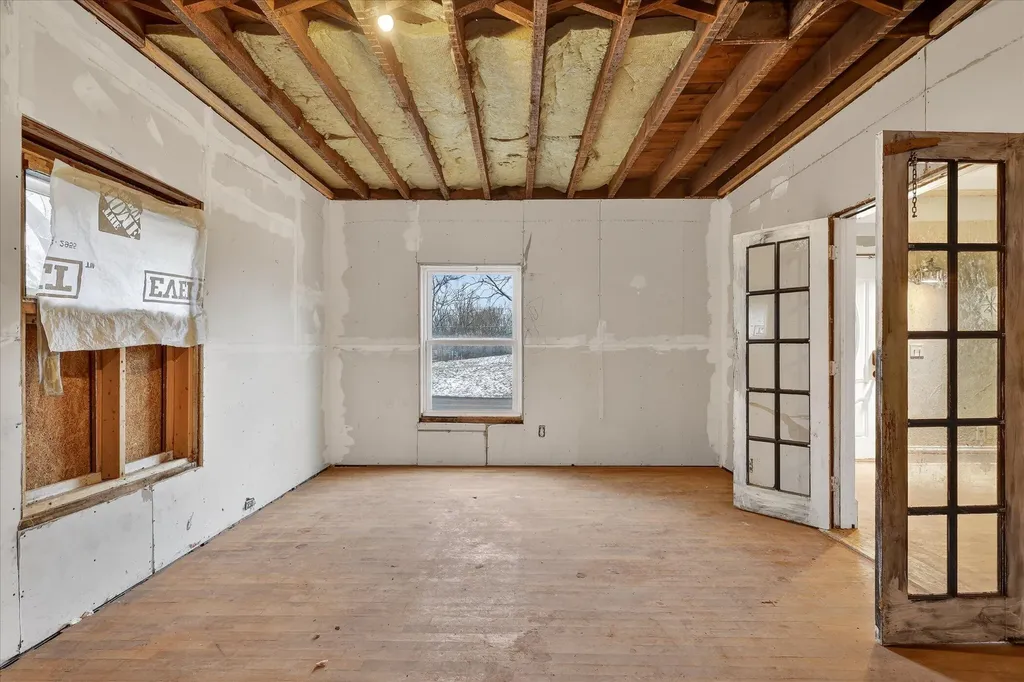 2328 Dean Lake Avenue NE Grand Rapids City MI 49505