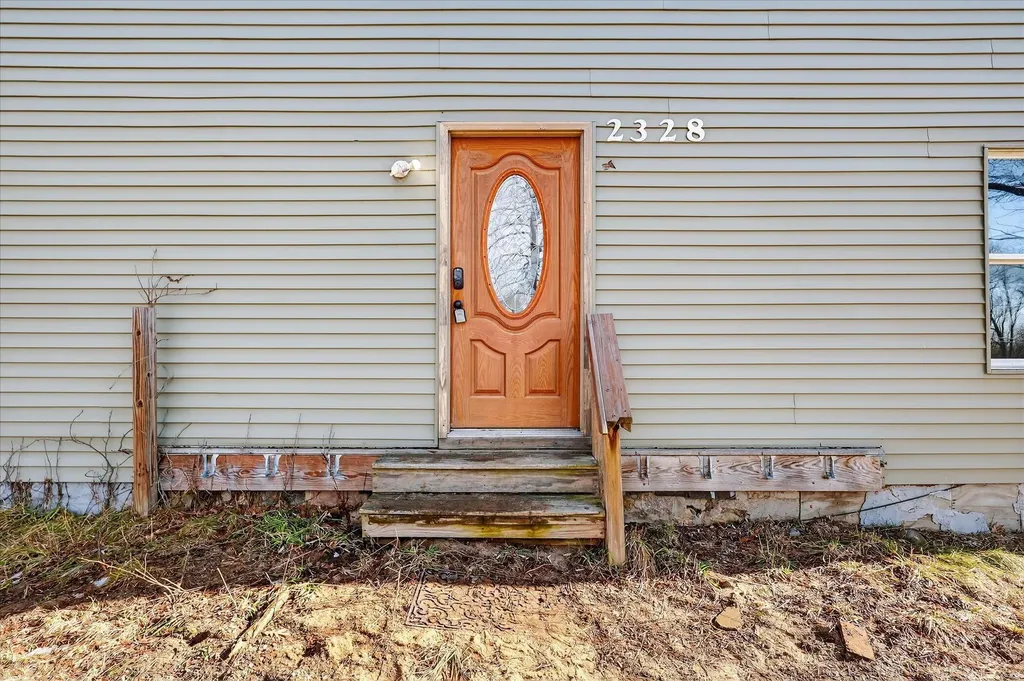 2328 Dean Lake Avenue NE Grand Rapids City MI 49505