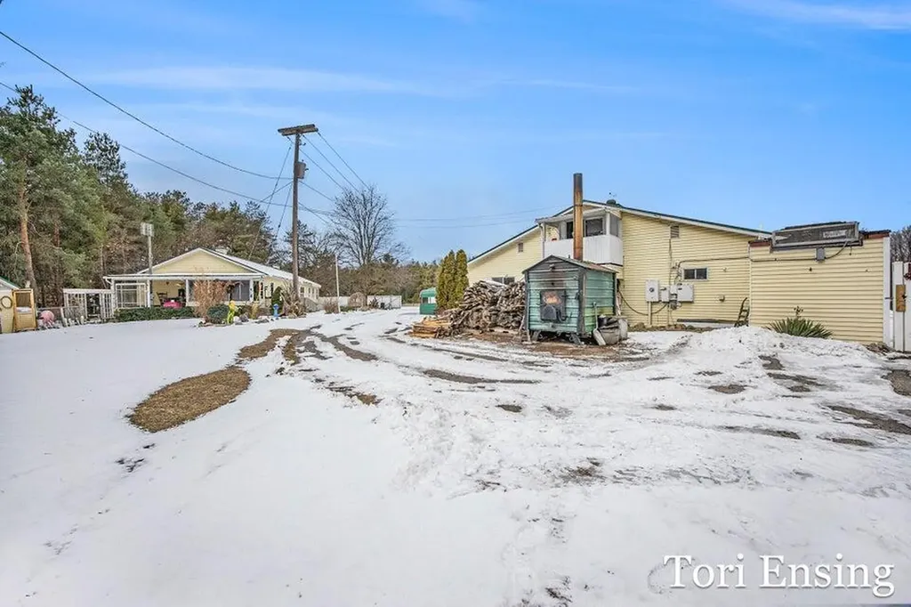 25/29 S Greenville Road Montcalm Township MI 48838