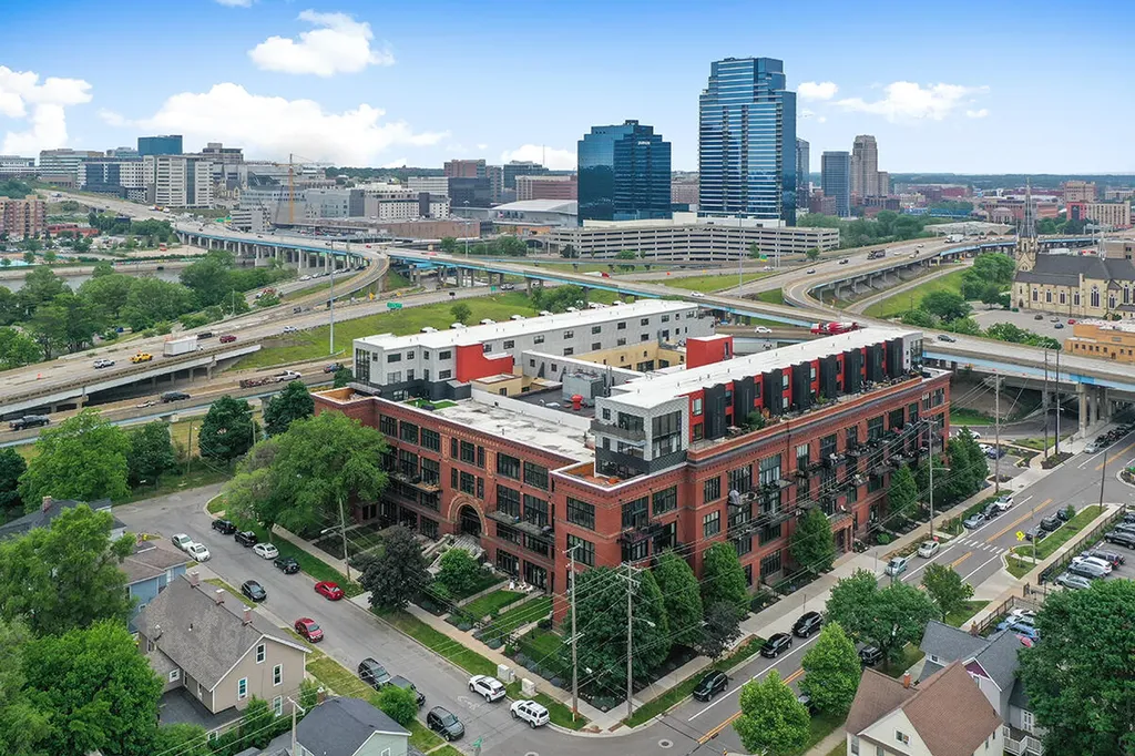600 Broadway Avenue NW Grand Rapids City MI 49504