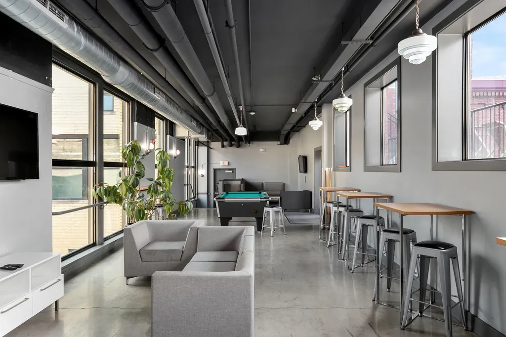 600 Broadway Avenue NW Grand Rapids City MI 49504