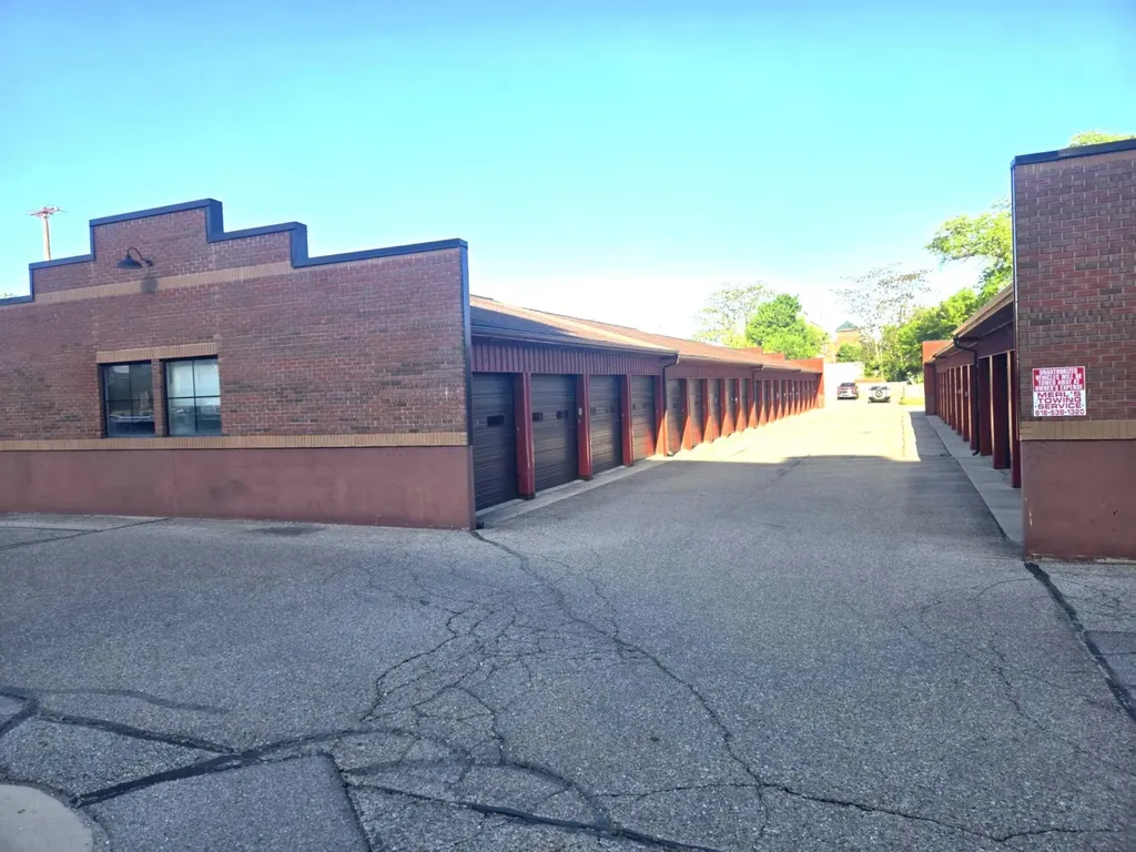 600 Broadway Avenue NW Grand Rapids City MI 49504