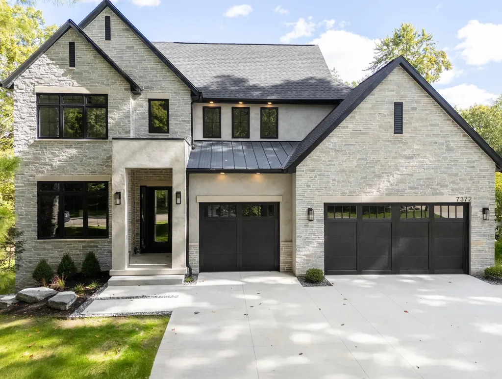 3750 Charlevoix Drive SE Cascade Charter Township MI 49546