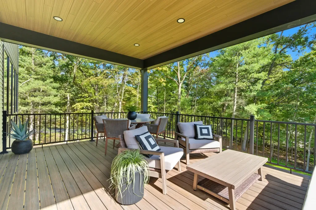 3750 Charlevoix Drive SE Cascade Charter Township MI 49546