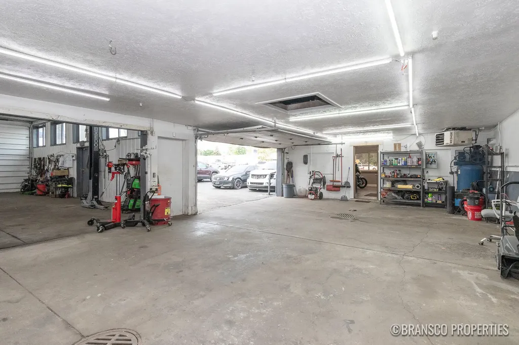 2960 Division Avenue S Wyoming City MI 49548