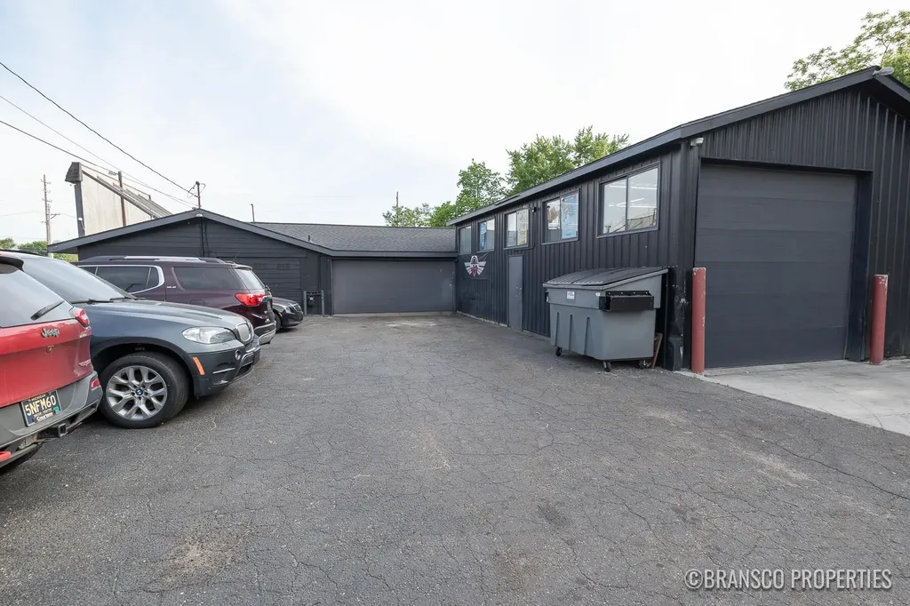 2960 Division Avenue S Wyoming City MI 49548