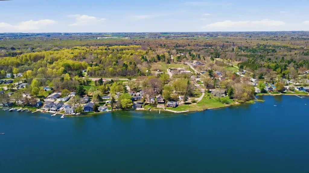 11816 Maywood Drive NE Algoma Township MI 49345