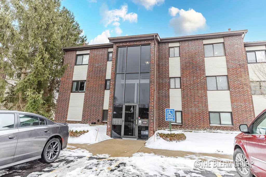 3288 Devonwood Hills NE Plainfield Charter Township MI 49525