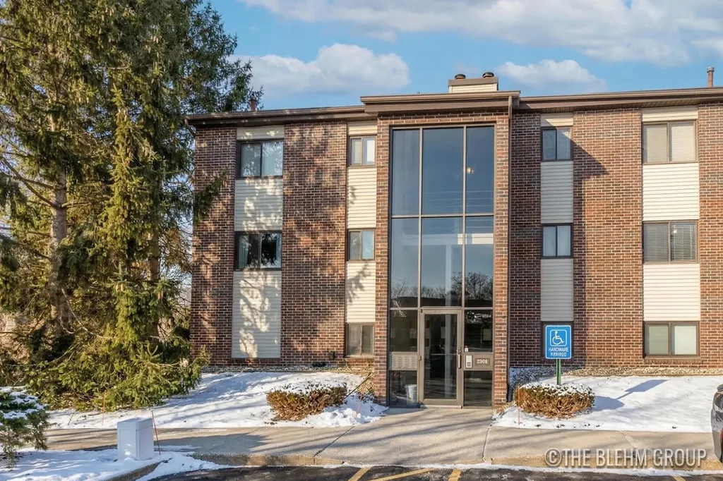 3288 Devonwood Hills NE Plainfield Charter Township MI 49525