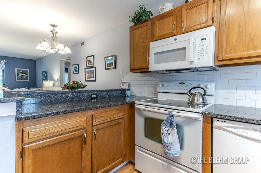 3288 Devonwood Hills NE Plainfield Charter Township MI 49525