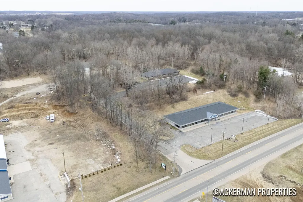 450 Meadow Run Drive Hastings Charter Township MI 49058