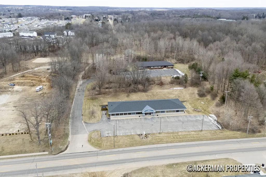 450 Meadow Run Drive Hastings Charter Township MI 49058