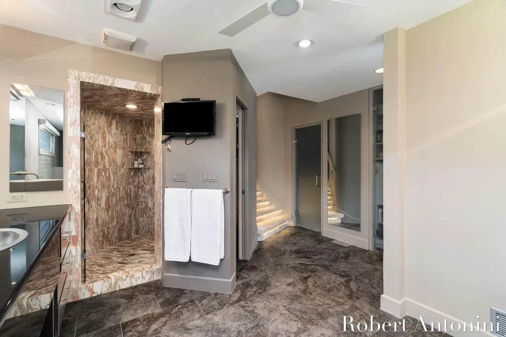 1835 Linson Court SE Cascade Charter Township MI 49546
