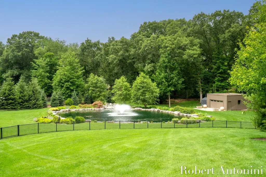 1835 Linson Court SE Cascade Charter Township MI 49546