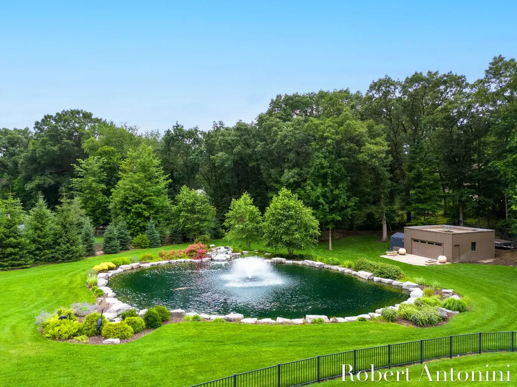 1835 Linson Court SE Cascade Charter Township MI 49546