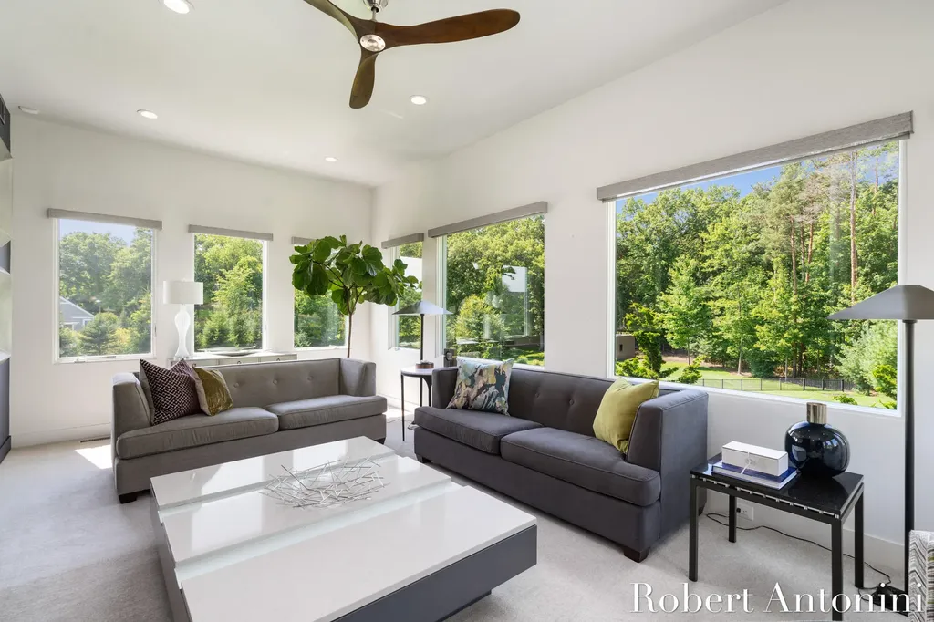1835 Linson Court SE Cascade Charter Township MI 49546