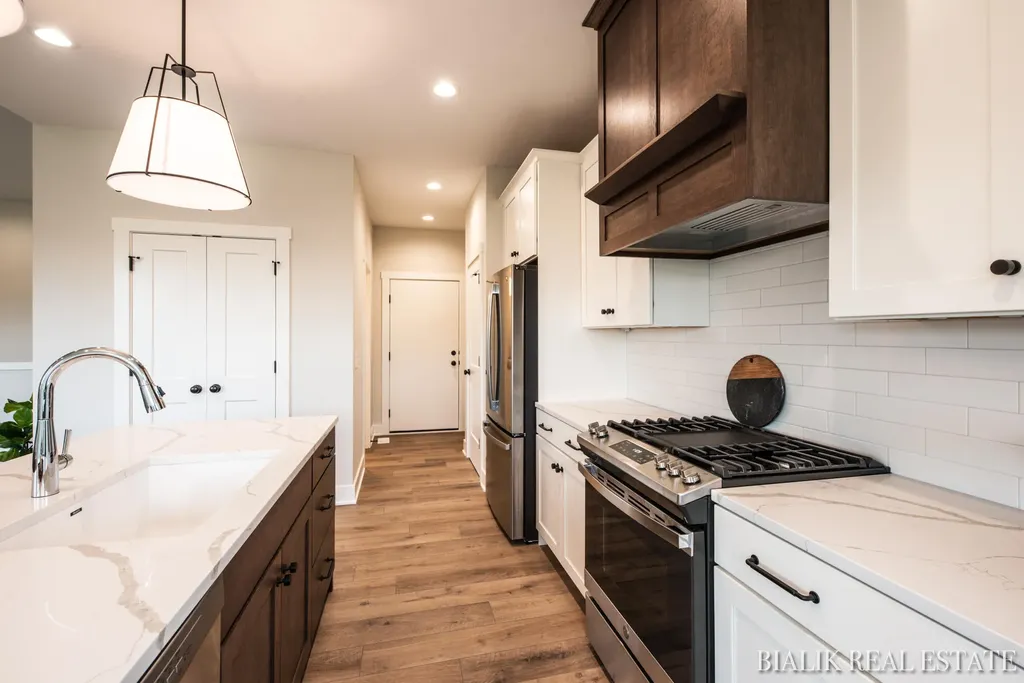 594 Sun Vale Lane Georgetown Charter Township MI 49418