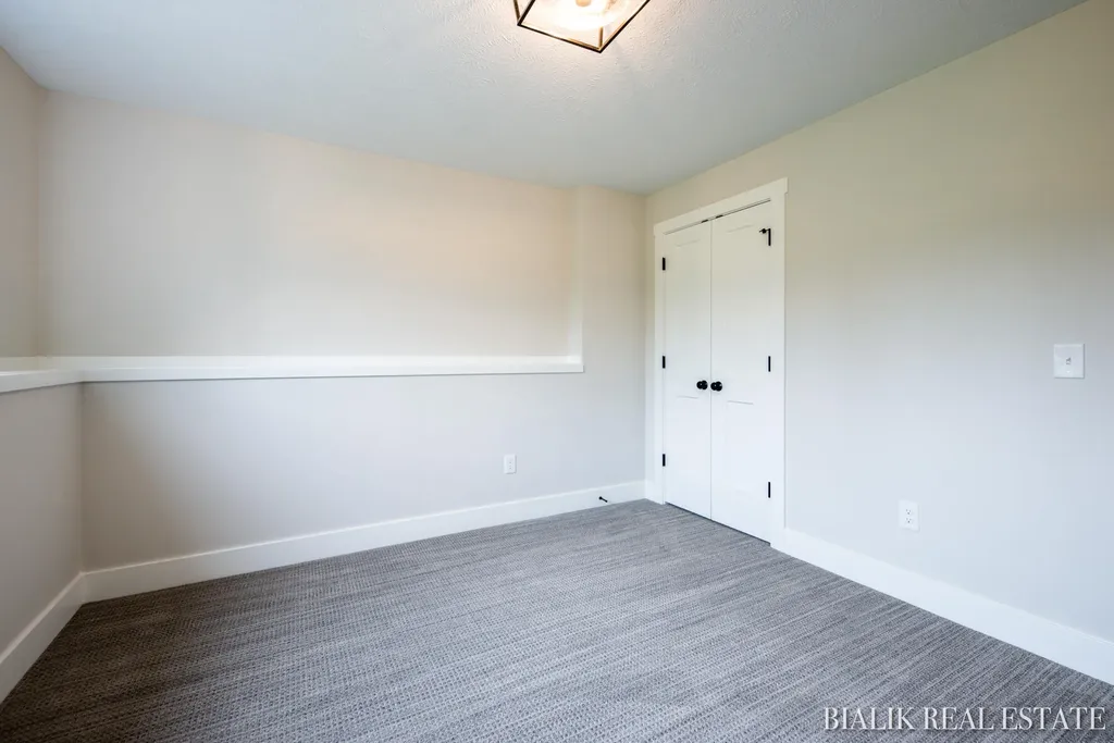 594 Sun Vale Lane Georgetown Charter Township MI 49418