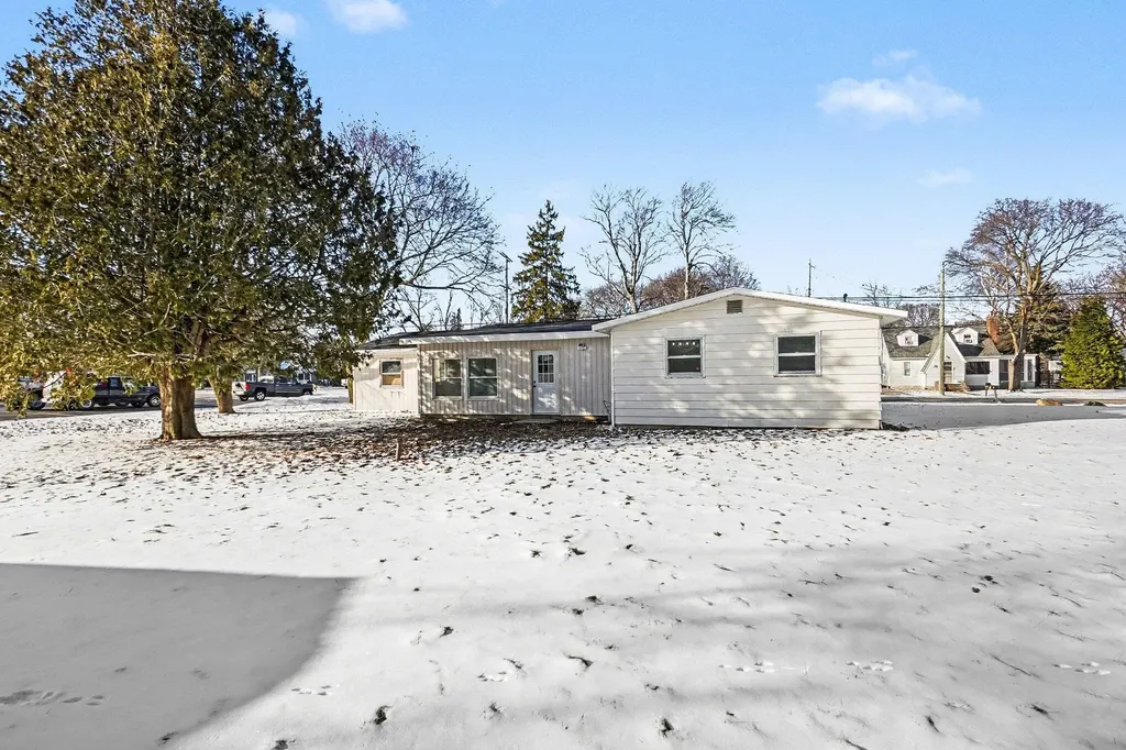 140 E Commerce Street Grant City MI 49327