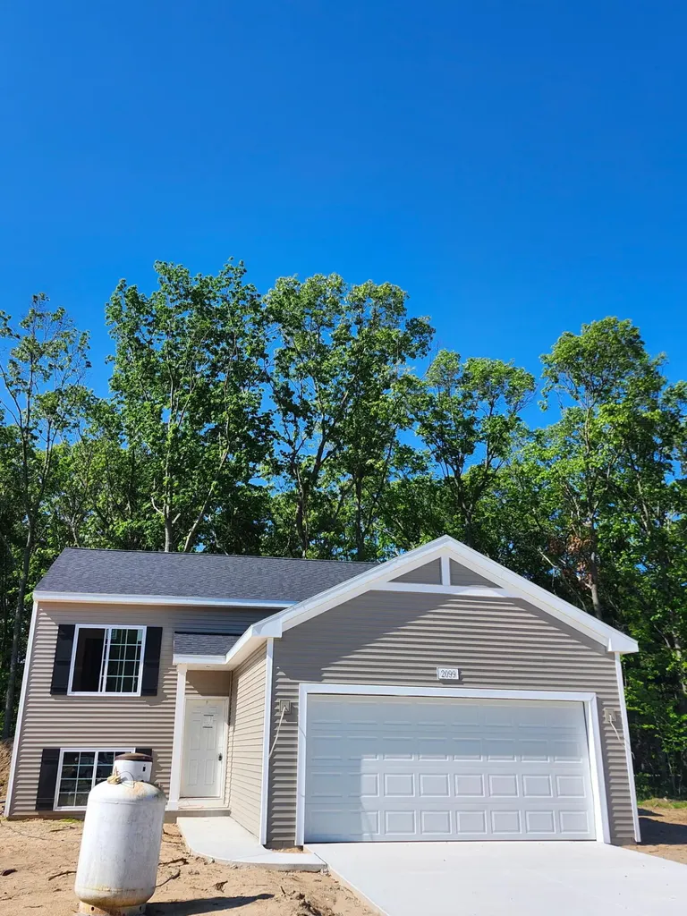 2098 Kristin Court Muskegon Charter Township MI 49442
