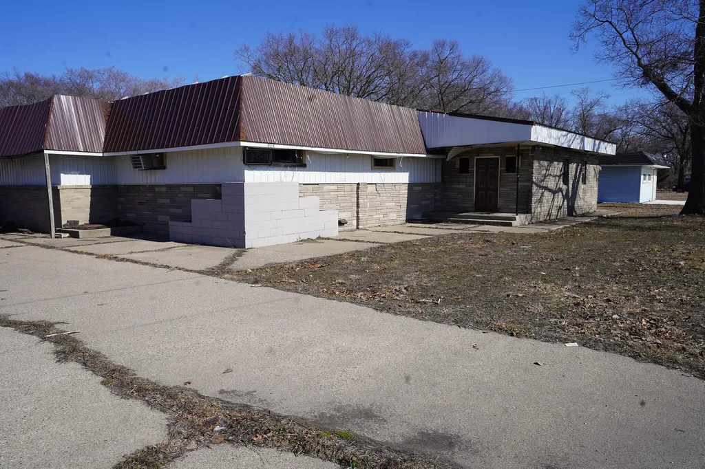 604 E Sherman Boulevard Muskegon Heights City MI 49444