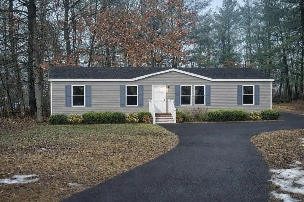 8650 Paw Paw Trail Reynolds Township MI 49329