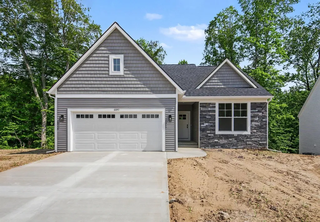 6841 Loggers Ridge Run SE Caledonia Township MI 49316
