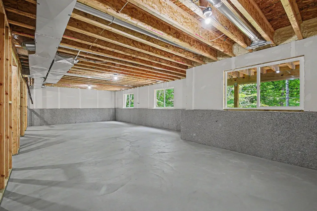 6841 Loggers Ridge Run SE Caledonia Township MI 49316