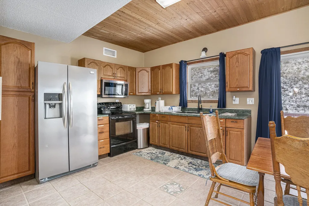 9415 Erie Benona Township MI 49455
