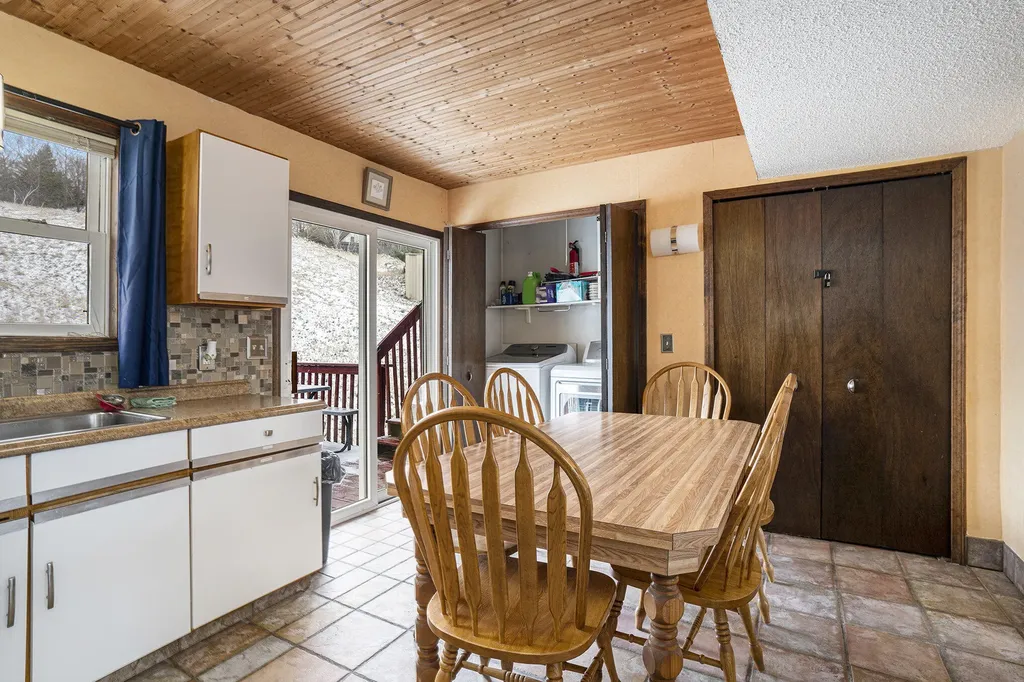 9415 Erie Benona Township MI 49455