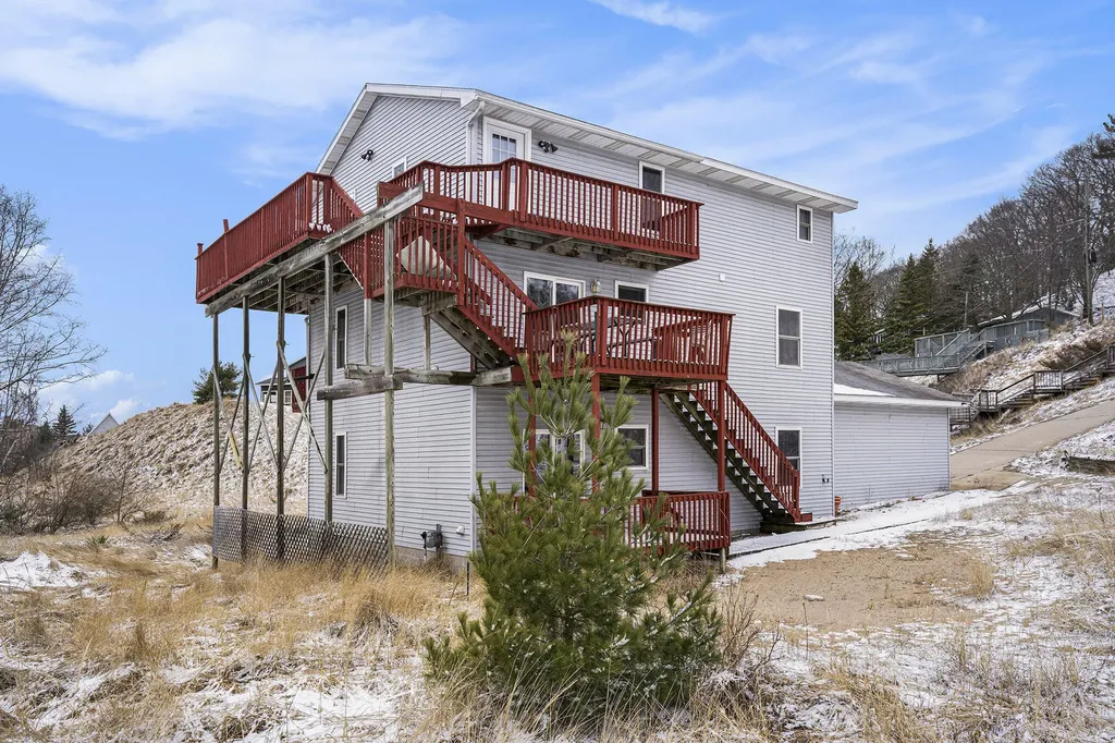 9415 Erie Benona Township MI 49455